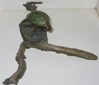 Anguilla sculputure - turtle