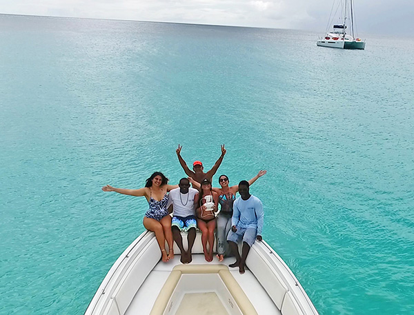 group shot with calypso charters