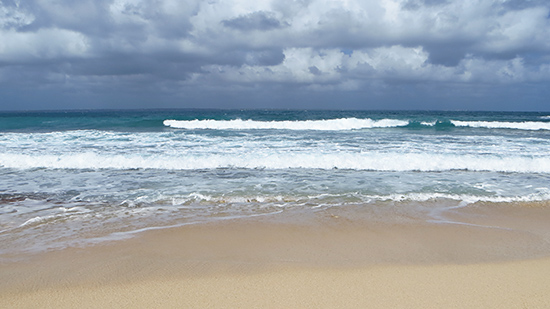 the waves in st. martin