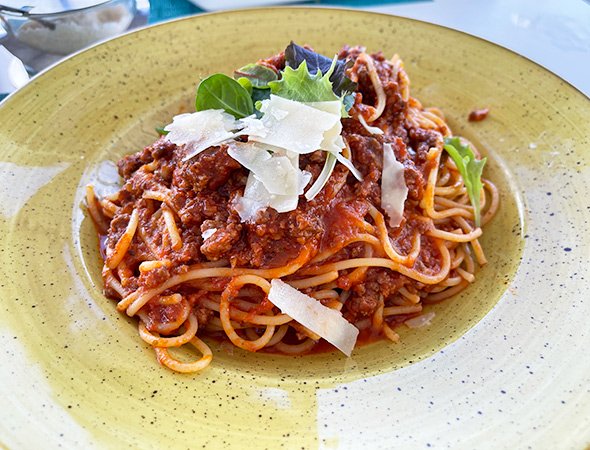 Spaghetti in Ragu Sauce at Sale & Pepe