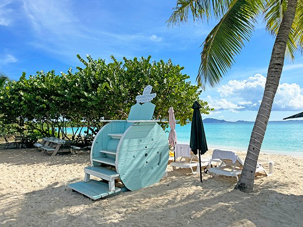 Tasty's Beach Club on Rendezvous Bay