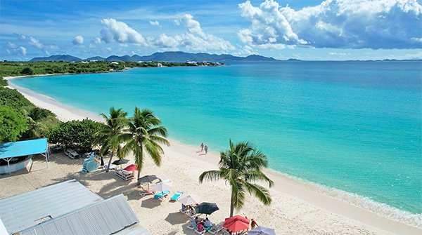 Tasty's Beach Club on Rendezvous Bay